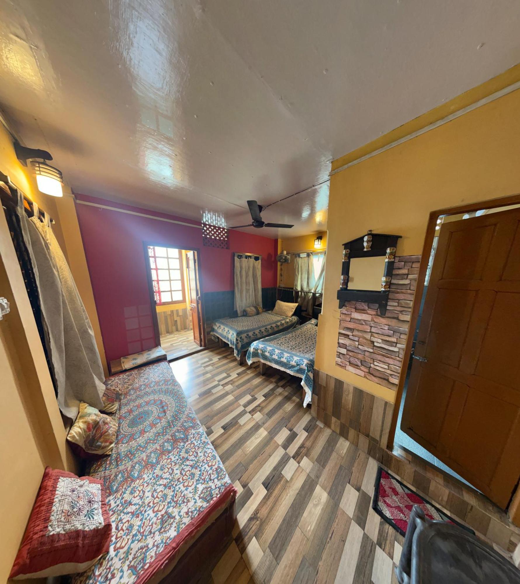 Calcutta Backpackers Homestay -Only For Backpackers & Travellers Εξωτερικό φωτογραφία