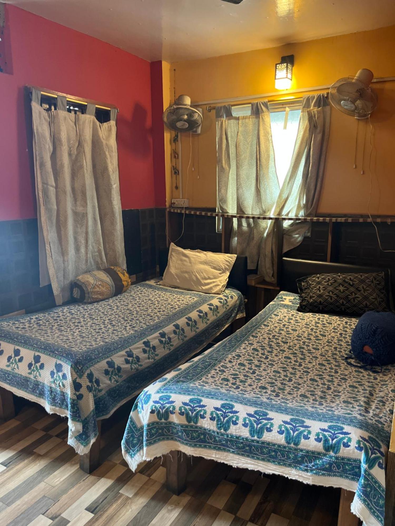 Calcutta Backpackers Homestay -Only For Backpackers & Travellers Εξωτερικό φωτογραφία